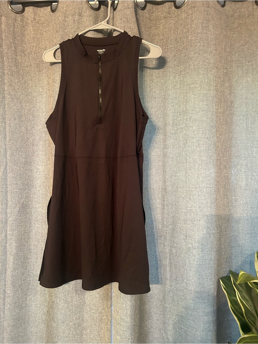 Old Navy Sleeveless Mini Dress with Front Zip - Black. Unworn